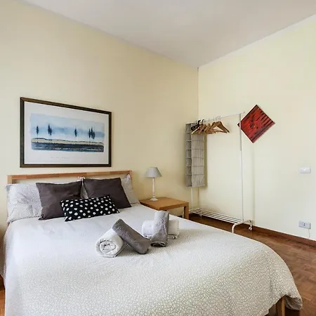 Hostly - Light And Wood Near The Tower - 100sqm, 6 Pax, 2 Bedrooms, Town Center Pisa