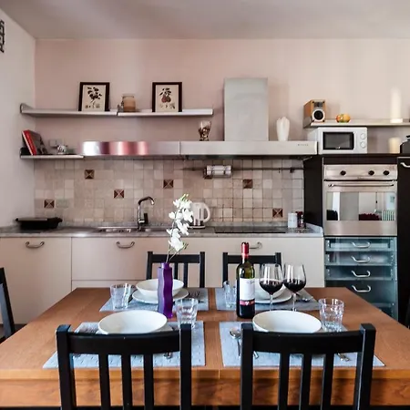 Hostly - Light And Wood Near The Tower - 100sqm, 6 Pax, 2 Bedrooms, Town Center * Pisa
